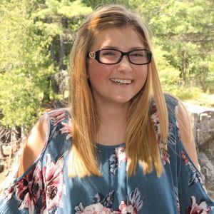 Meet your Posher, Kassandra